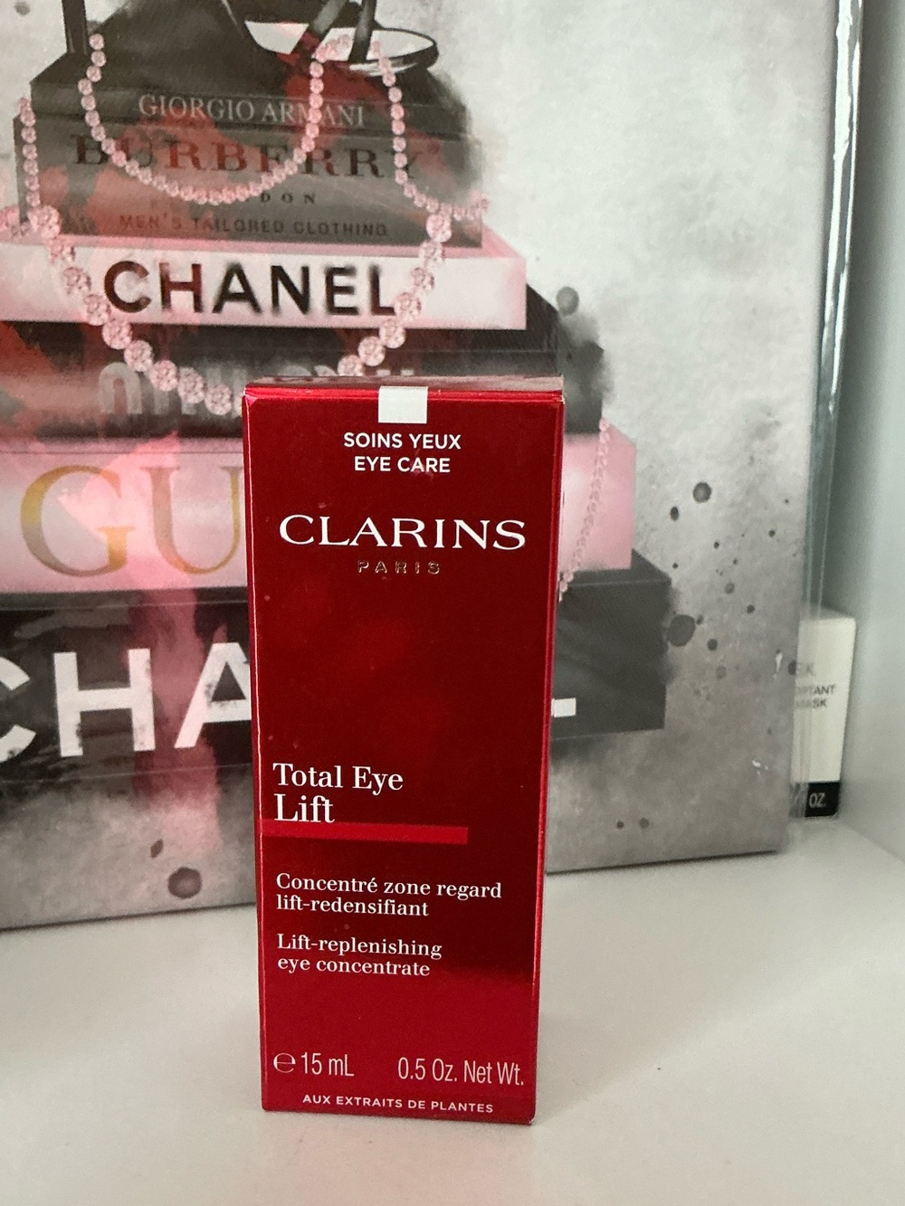 Clarins Total Eye Lift Eye Care Cream - Red